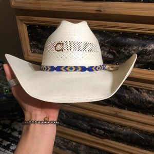 Charlie 1 horse cowboy hat